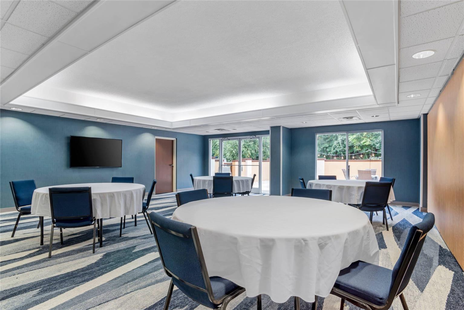Comfort Suites Gastonia Charlotte - photo 25