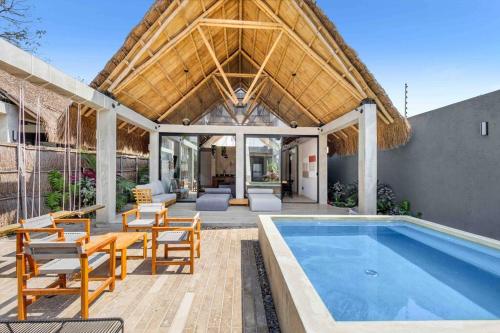 Brand New Villa Just 5 Min To Beach & Downtown — 4-Star Luxury Hotel in Tulum, Mexico