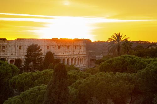 Colosseum View Exclusive Apartment — 4-Star Luxury Hotel in Rome, Italy