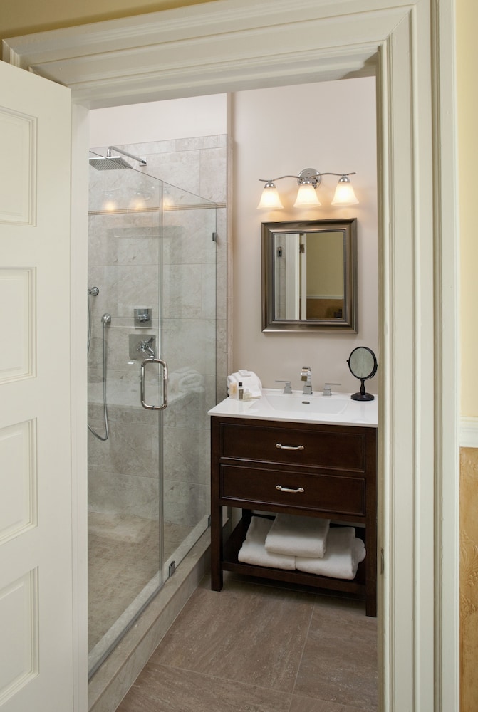 Albemarle Inn - photo 36