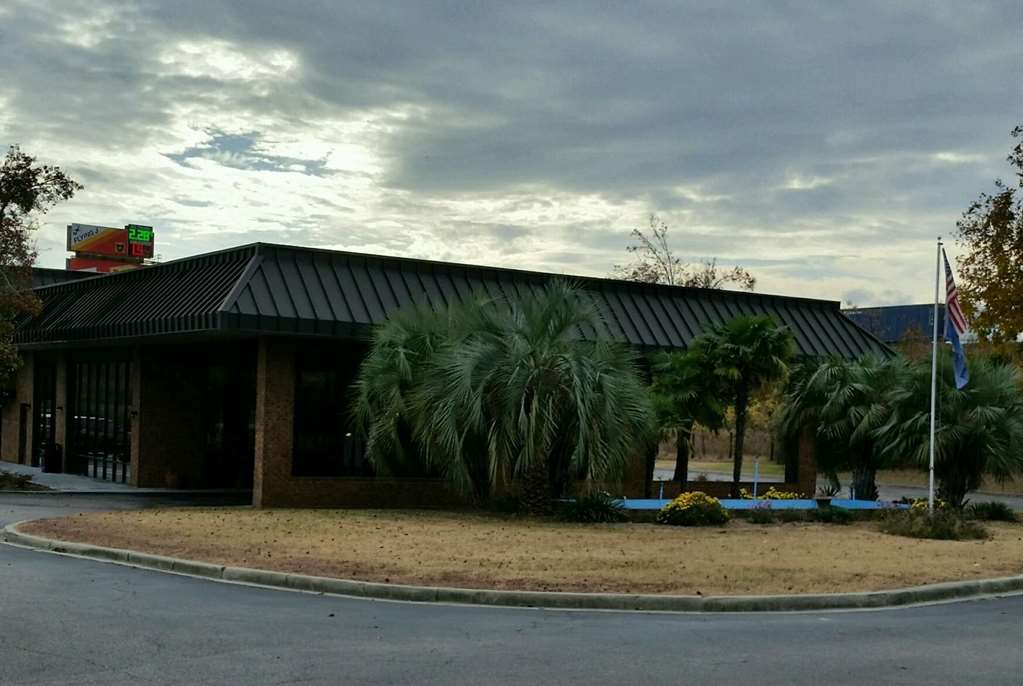 Days Inn by Wyndham St George - featured photo