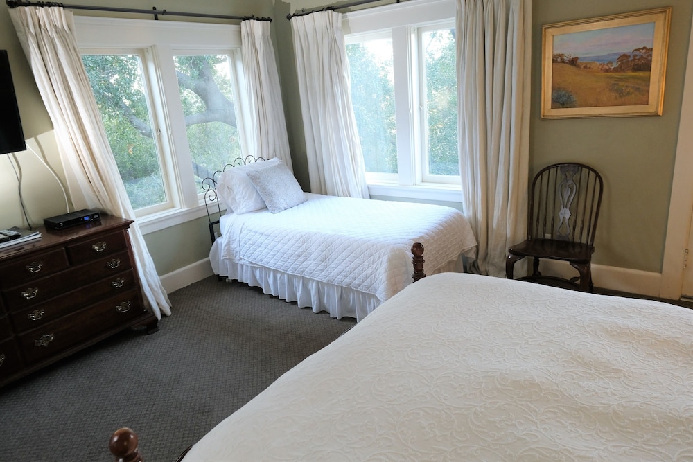 Arroyo Vista Inn - photo 48