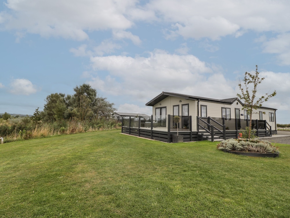 14 Fairways - carbon neutral hotel in Unknown City