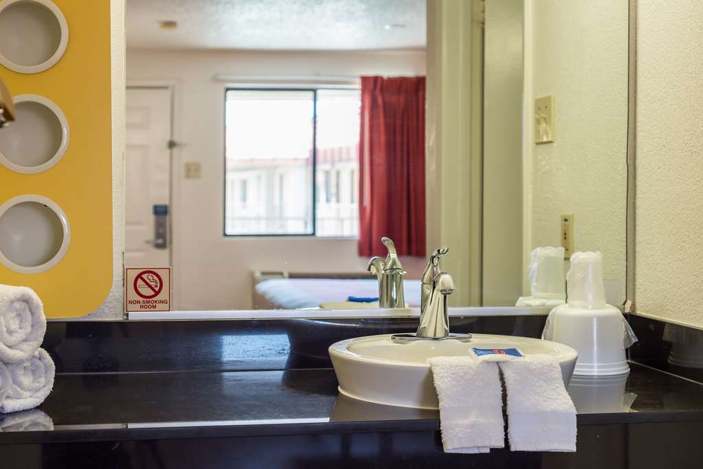 Motel 6 Mesquite TX Rodeo Convention Ctr - photo 20