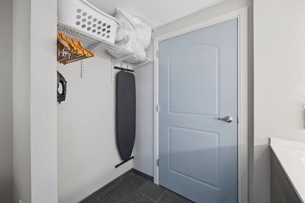 Staybridge Suites Sacramento Woodland - photo 21