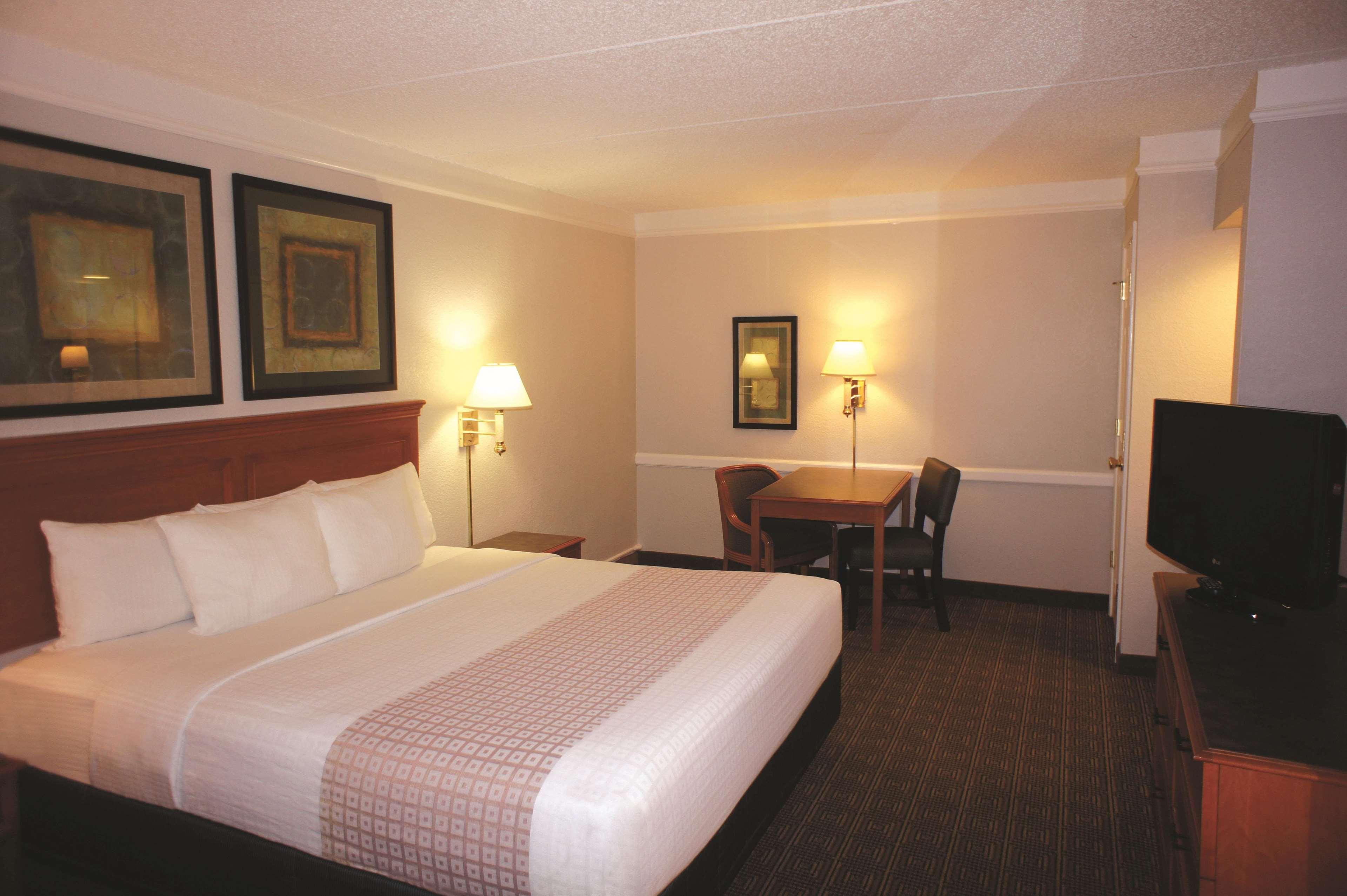 Super 8 by Wyndham Austin South I 35 - photo 16