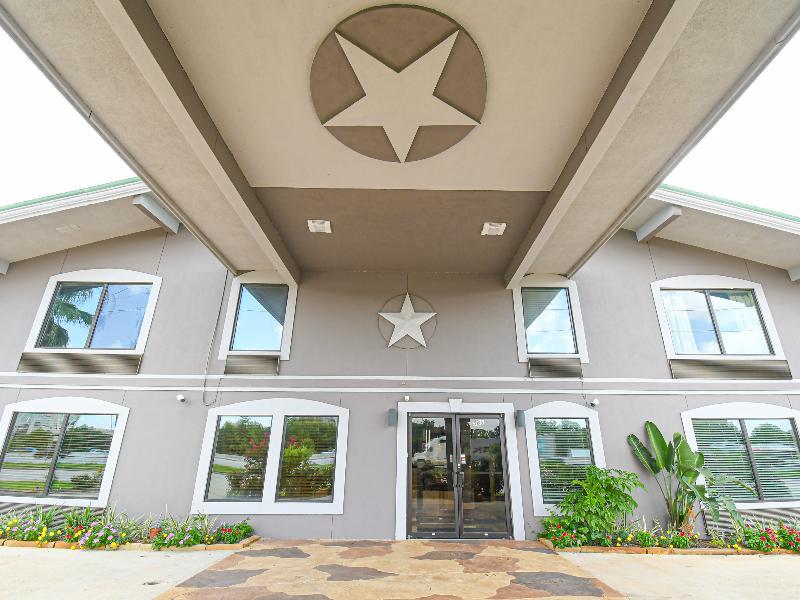 Hotel Shenandoah Woodlands Mall - photo 35