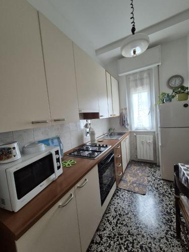 Holiday Luma — hotel in Vado Ligure