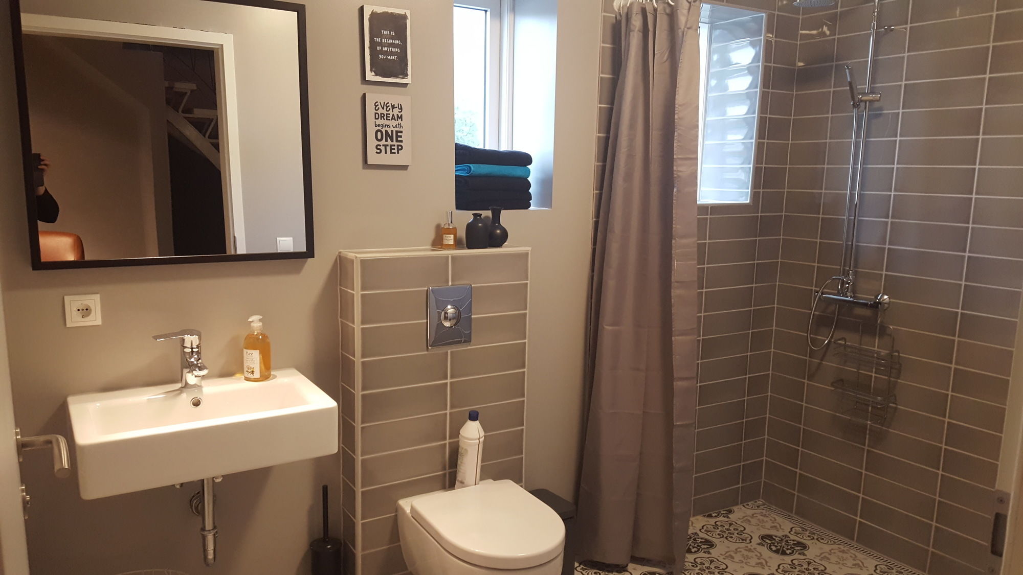 SKYR Guesthouse