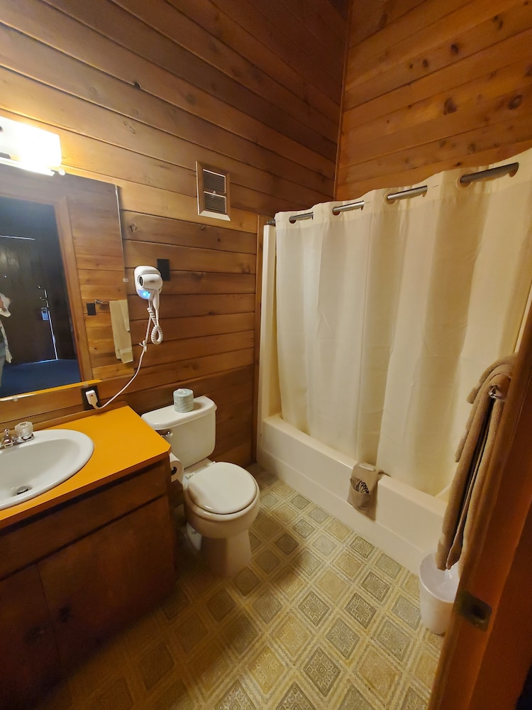 Virginian Resort - photo 27