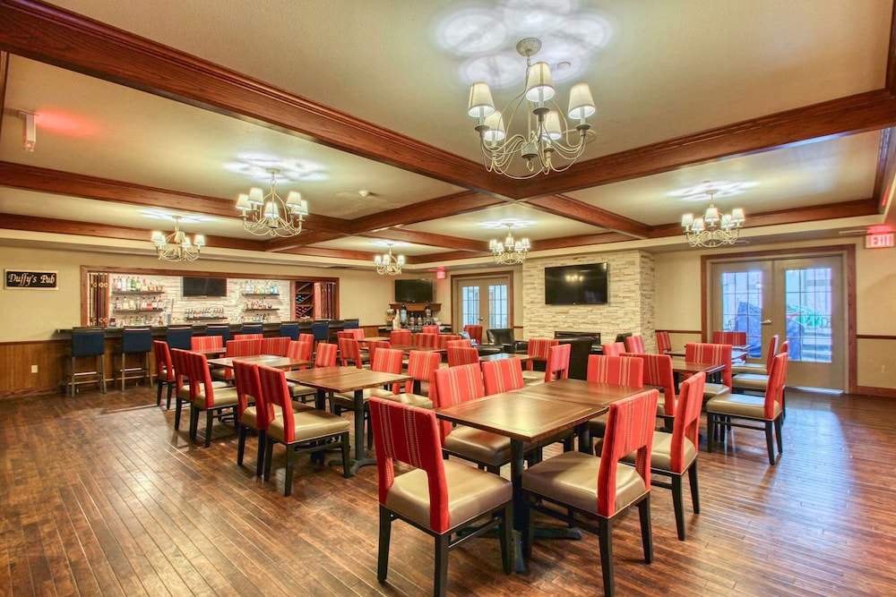 Comfort Suites Milwaukee Airport - photo 53