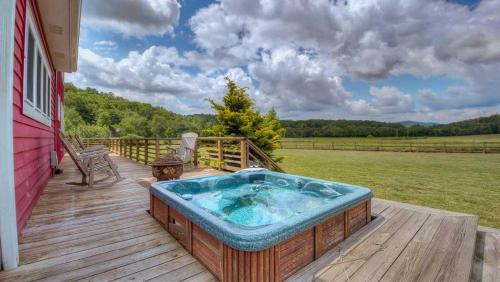 Noontootla Cottage — 4-Star Luxury Hotel in Blue Ridge, United States