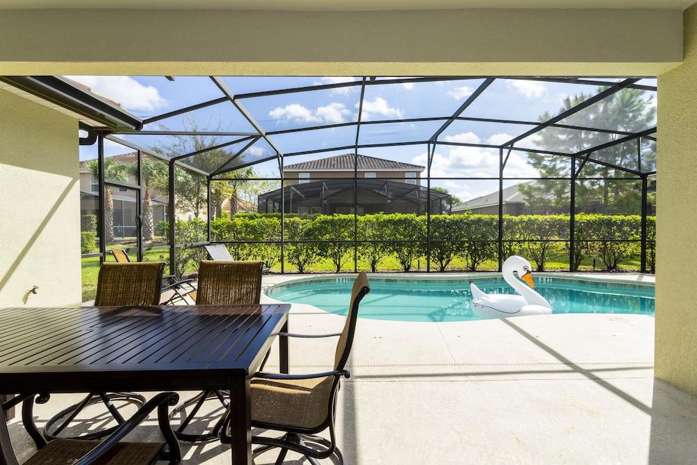 Gorgeous 4Bd with Pool @ 4072 Solterra Resort Davenport - photo 29