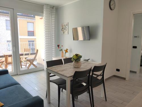 Matthias Home Milan Modern And Cozy Flat Close To the Metro 15 Min From Central Station Close To San Raffaele — 4-Star Luxury Hotel in Milan, Italy