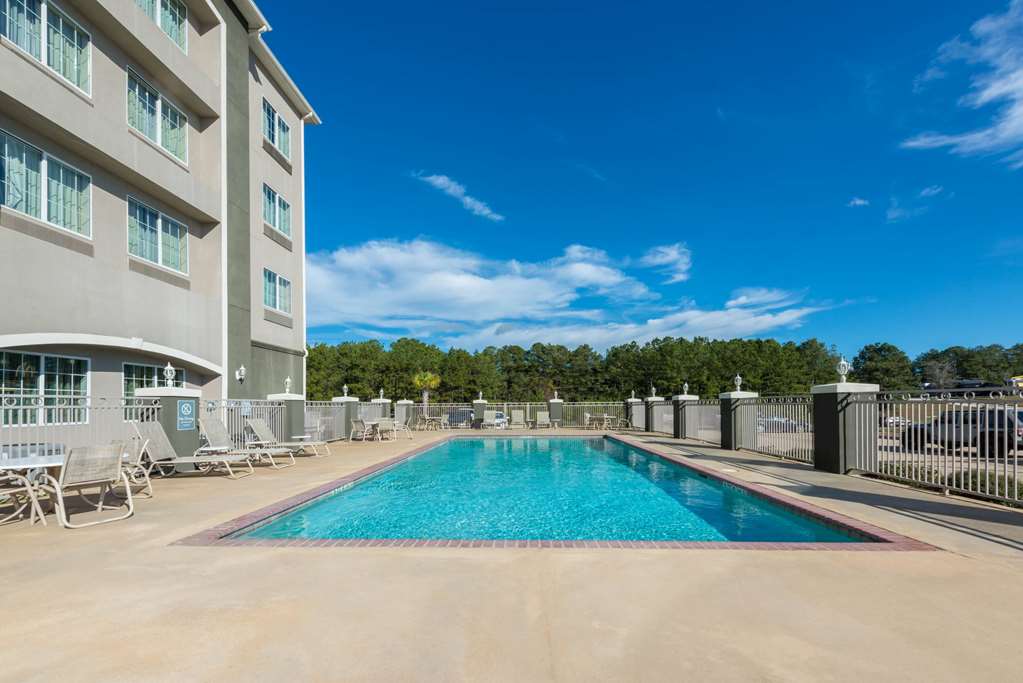 La Quinta Inn & Suites by Wyndham Leesville Ft. Polk - photo 7