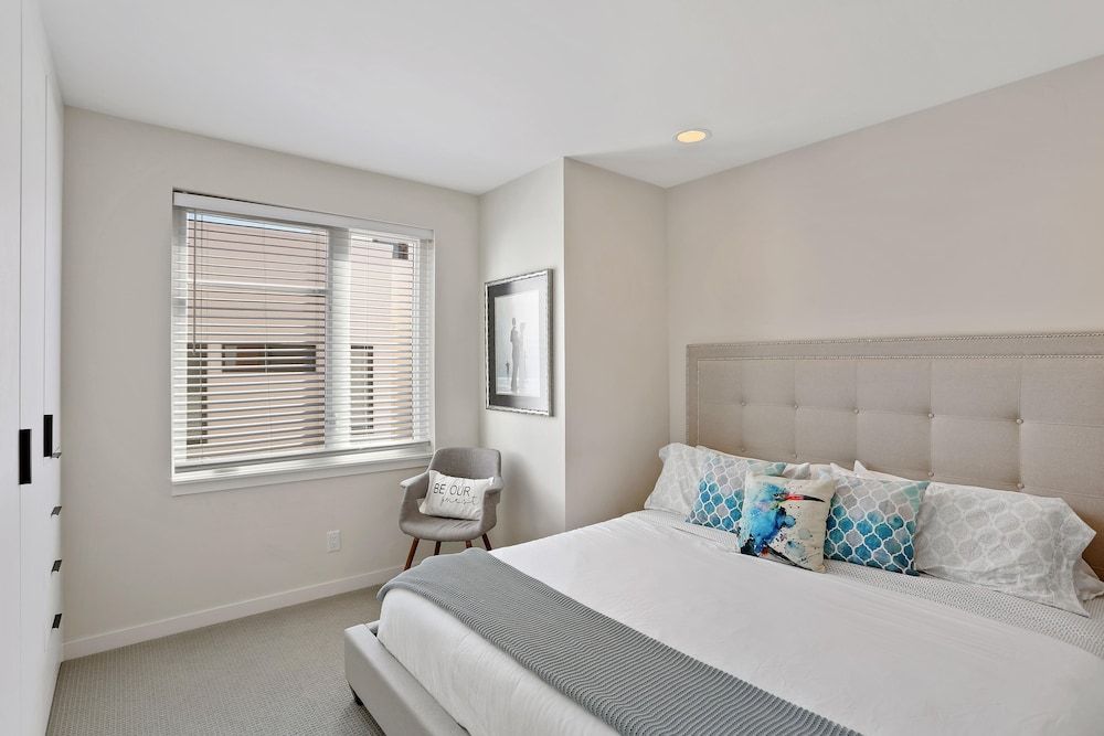 Rooftop Townhome Walk to Sloan s Lake & Stadium - photo 17