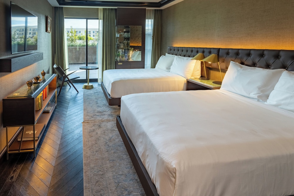 Whisky Hotel - photo 7