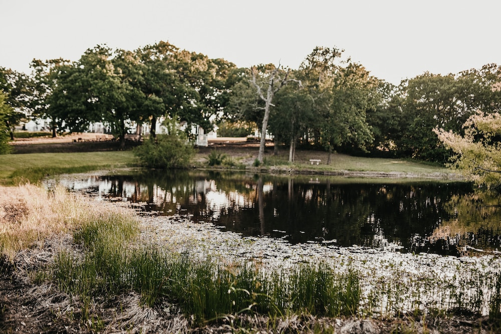 Towering Oaks Event & Retreat Center - photo 116