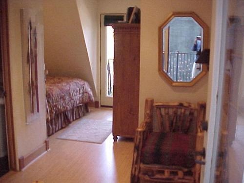 Fleur De Lac Europeran Inn in Lake Arrowhead, United States