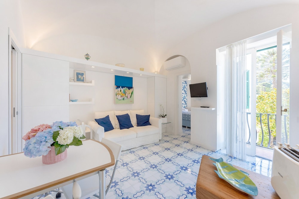 Azzurra Capri — 4-Star Luxury Hotel in Capri, Italy