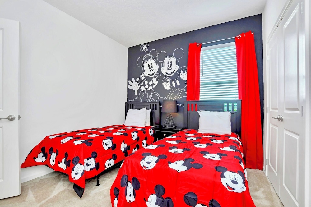 8BR Family Resort Home With Pool & Theatre - photo 10