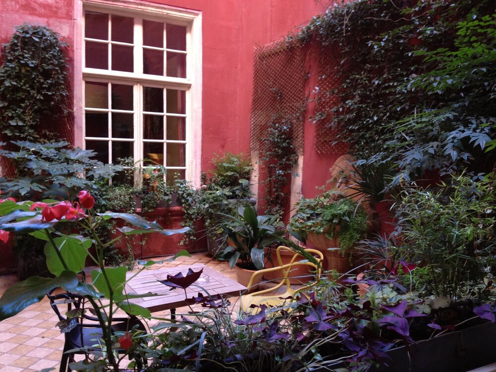 Hôtel de l'Amphithéâtre — hotel in Arles