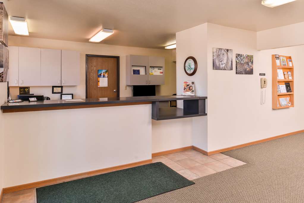 Americas Best Value Inn Missouri Valley - photo 4