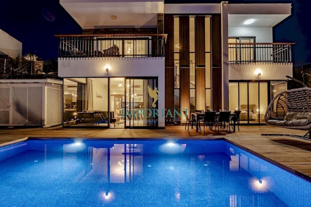Farilya Villas by Important Group Travel — 5-Star Luxury Hotel in Bodrum, Turkey