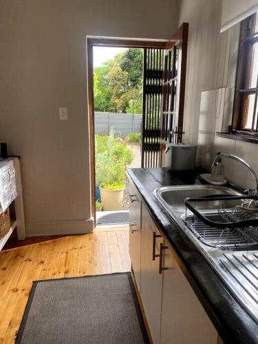 Milner Cottage: Digital Nomad Oasis