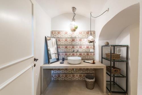 Orazio33 b&b — 4-Star Luxury Hotel in Monopoli, Italy