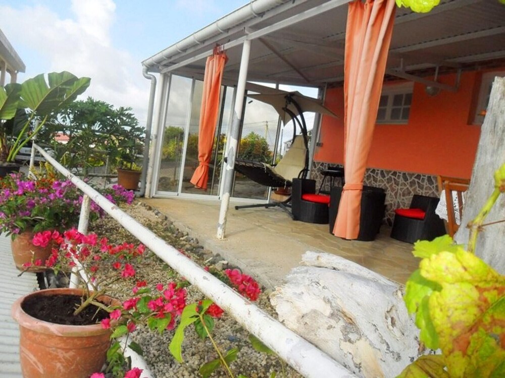 Appartement charmant à Sainte Luce avec vue sur la montagne — 4-Star Luxury Hotel in Sainte-Luce, Martinique