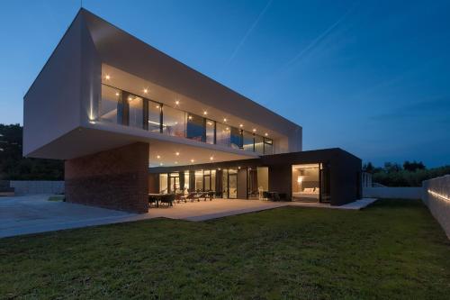Villa Mediterraneo 2 by Istra Vacation — 4-Star Luxury Hotel in Liznjan, Croatia