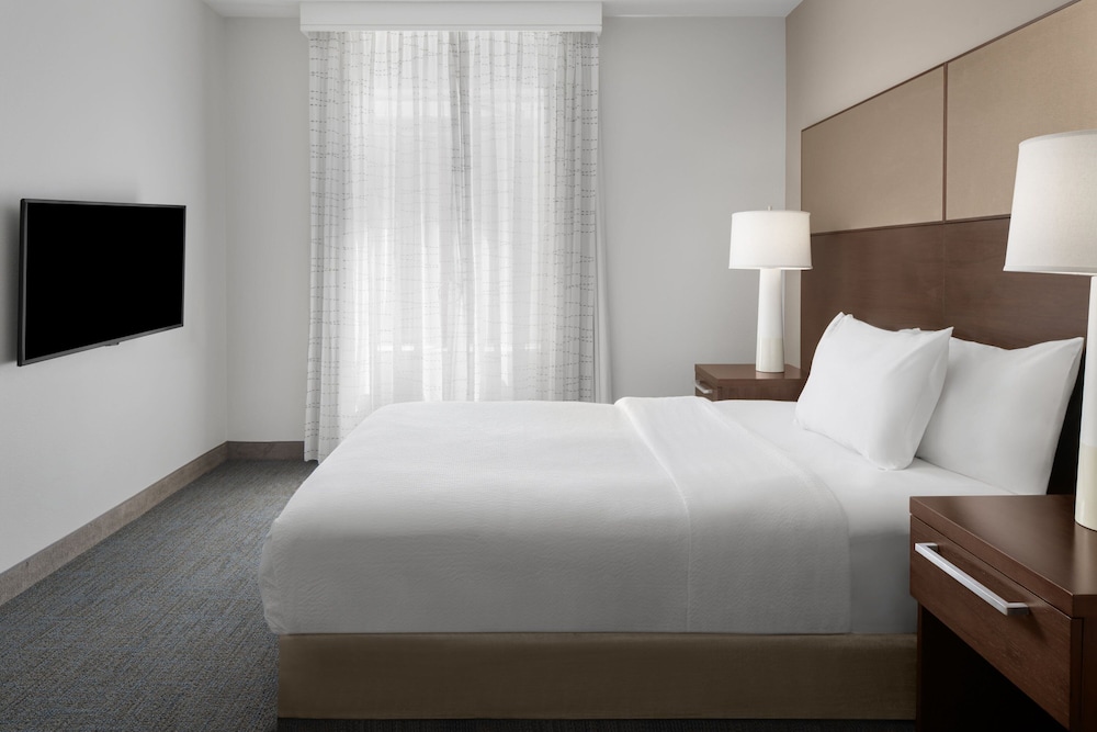 Residence Inn By Marriott Santa Clarita Valencia - photo 11