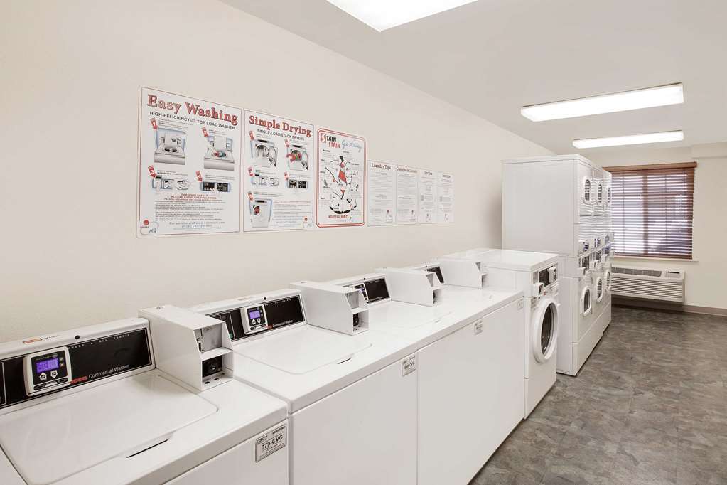 Woodspring Suites Denton - photo 35