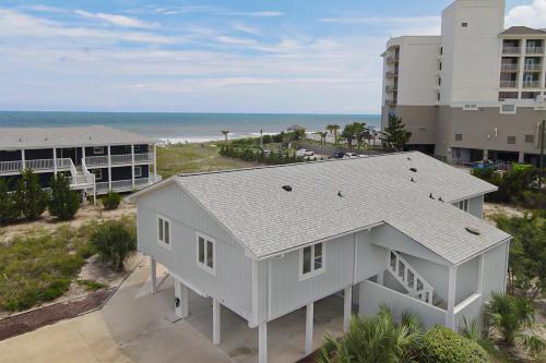 Seaview Unit B by Sea Scape Properties in Wrightsville Beach, United States