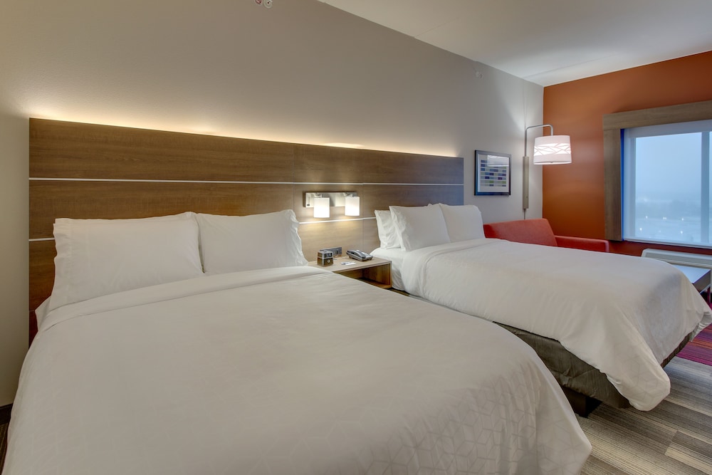 Holiday Inn Express & Suites Nashville Metrocenter Downtown by IHG - photo 4