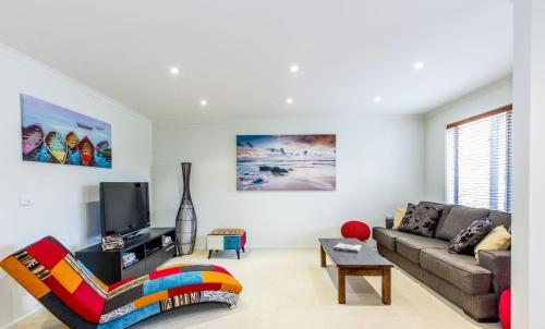 Surfside Getaway in Picturesque Inverloch - carbon neutral hotel in Inverloch