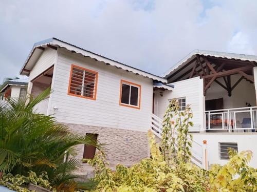 Nouveau Logement T2 Avec Vue Sur Mer Et Montagne in Sainte-Rose, Guadeloupe