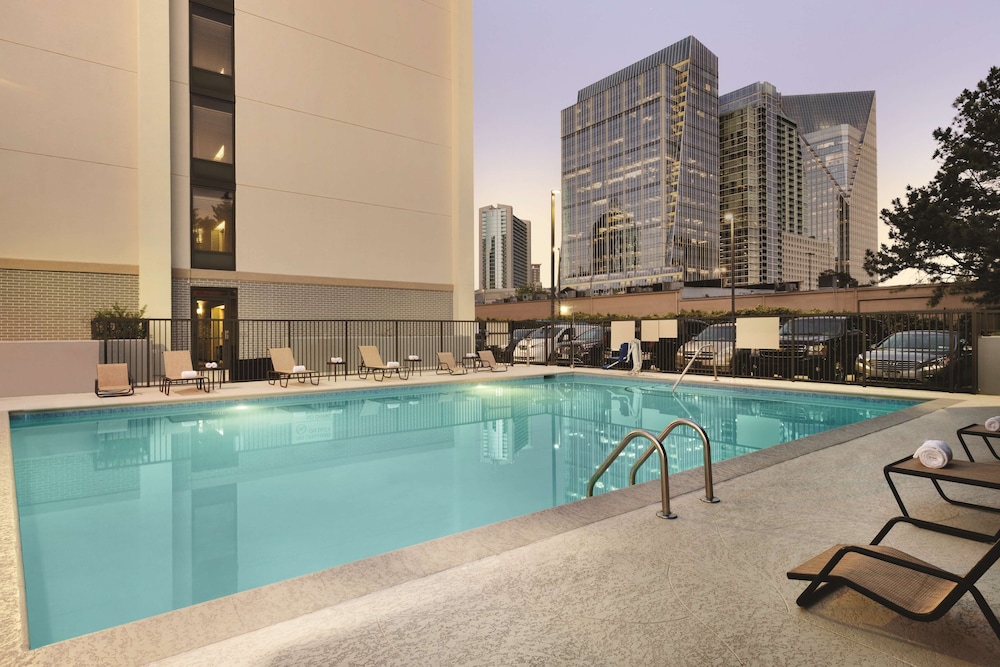 Hampton Inn Atlanta Buckhead - photo 29