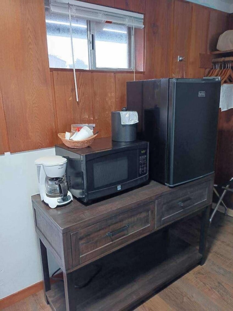 Sunset Oceanfront Lodging - photo 23
