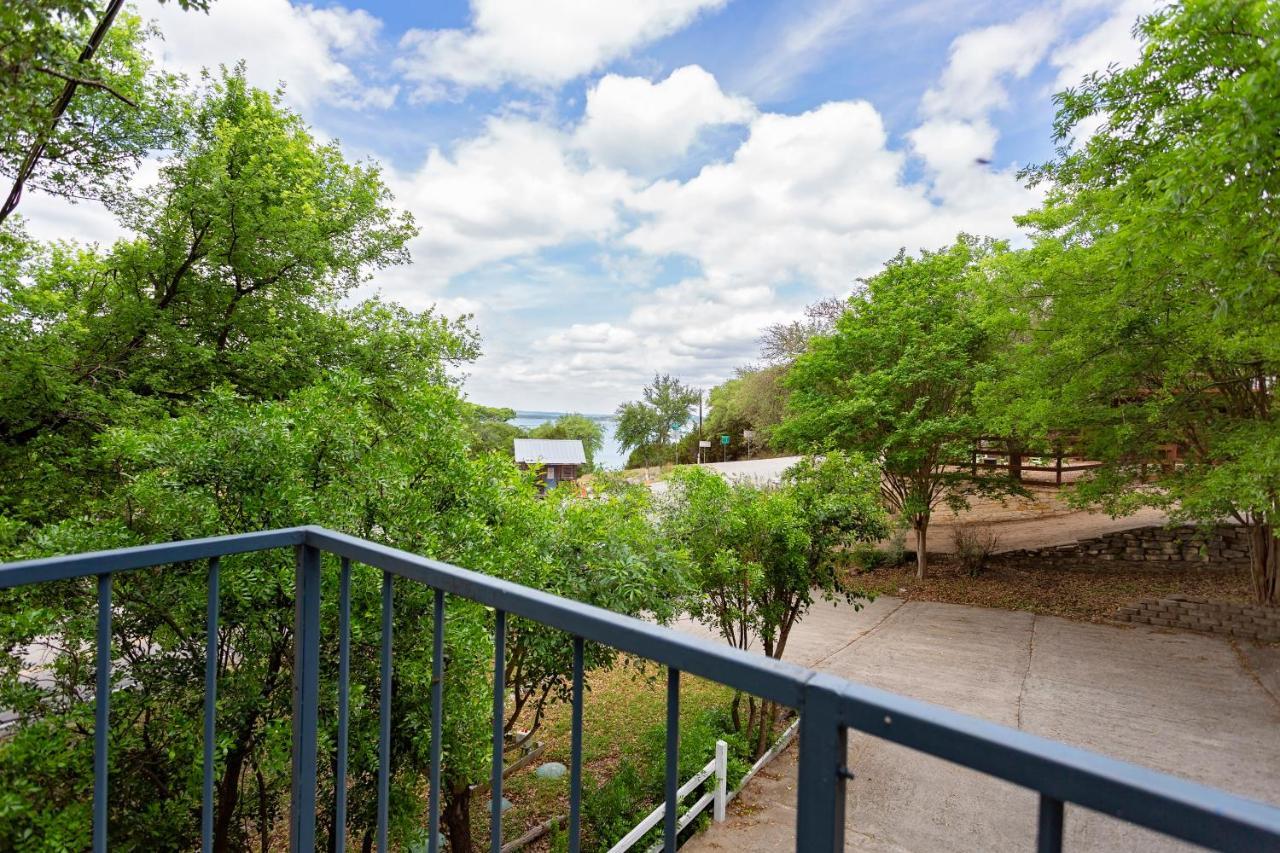 Blues Escape 4000 Sqft. a Few Steps To Canyon Lake - photo 7