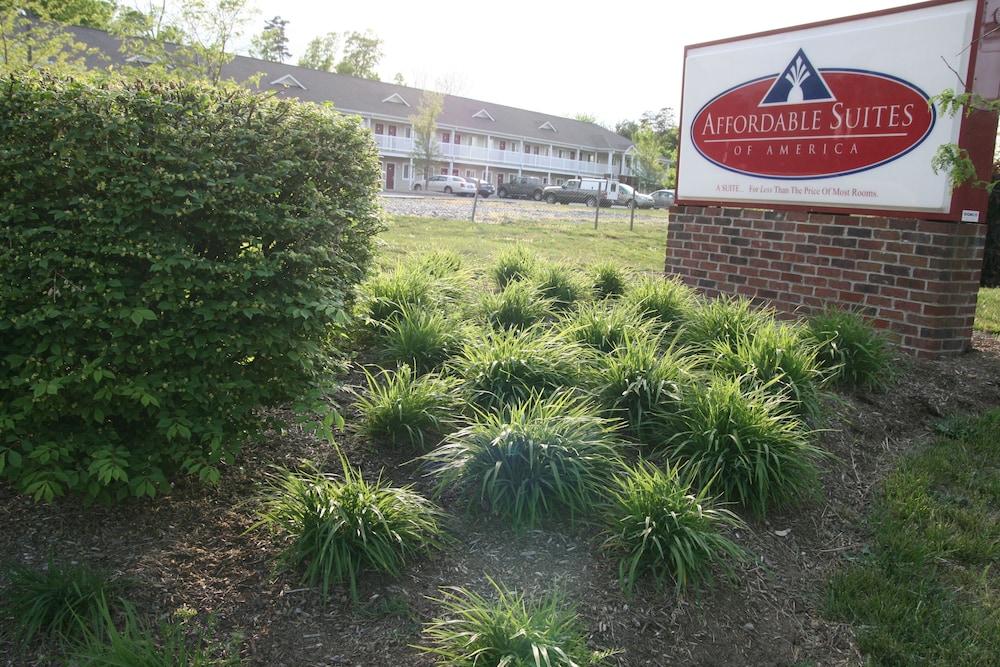 Affordable Suites Fredericksburg - photo 29