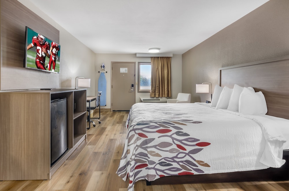 Red Roof Inn Staunton - photo 17