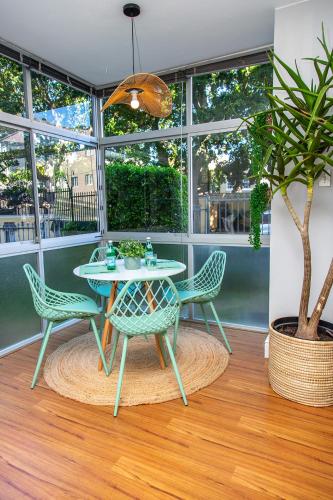 Family Unit Near Waterfront & Stadium Pool & Parking