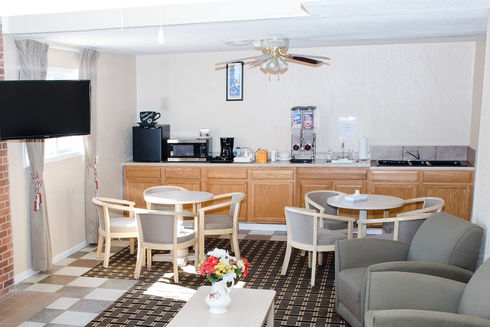 Grand View Plaza Inn & Suites - photo 91