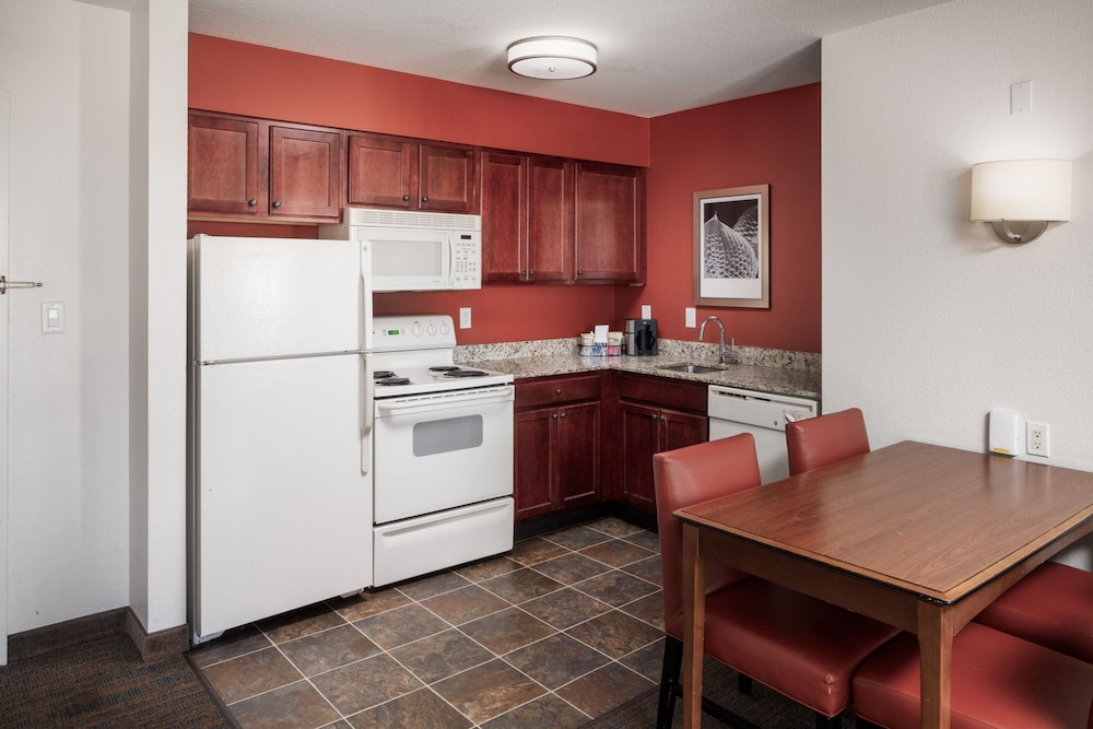 Residence Inn by Marriott Wichita East At Plazzio - photo 19