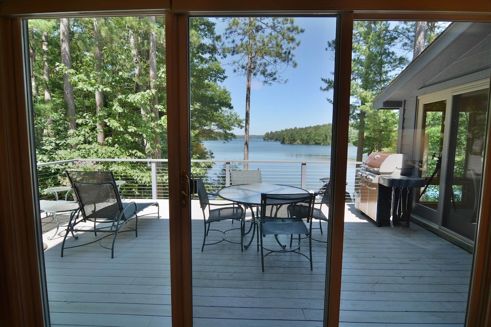 Serenity On Lake Owen 5 Bedroom Hotel Room by RedAwning - photo 32