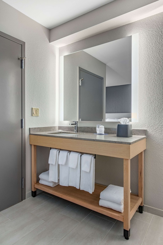 Hyatt Place Riverside Downtown - photo 31