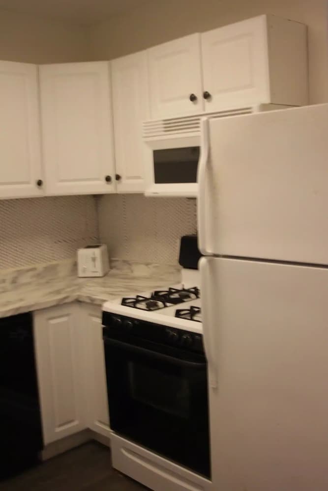 North Beach Hotel - photo 13