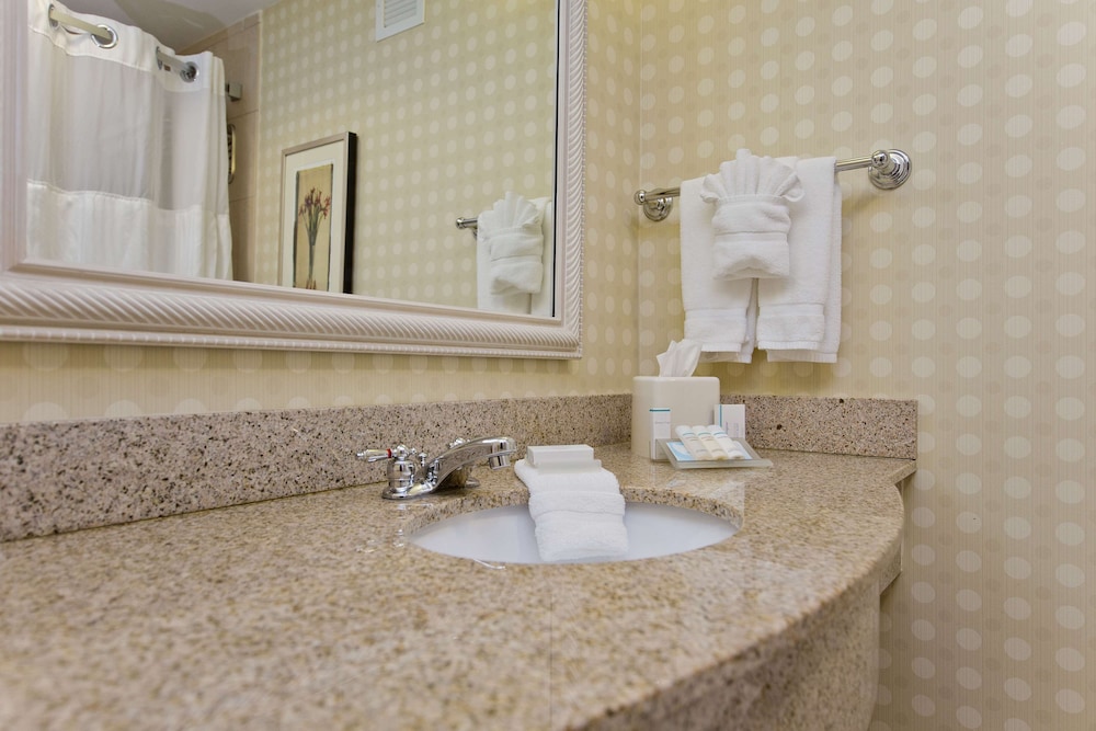 Hilton Garden Inn Winchester - photo 27